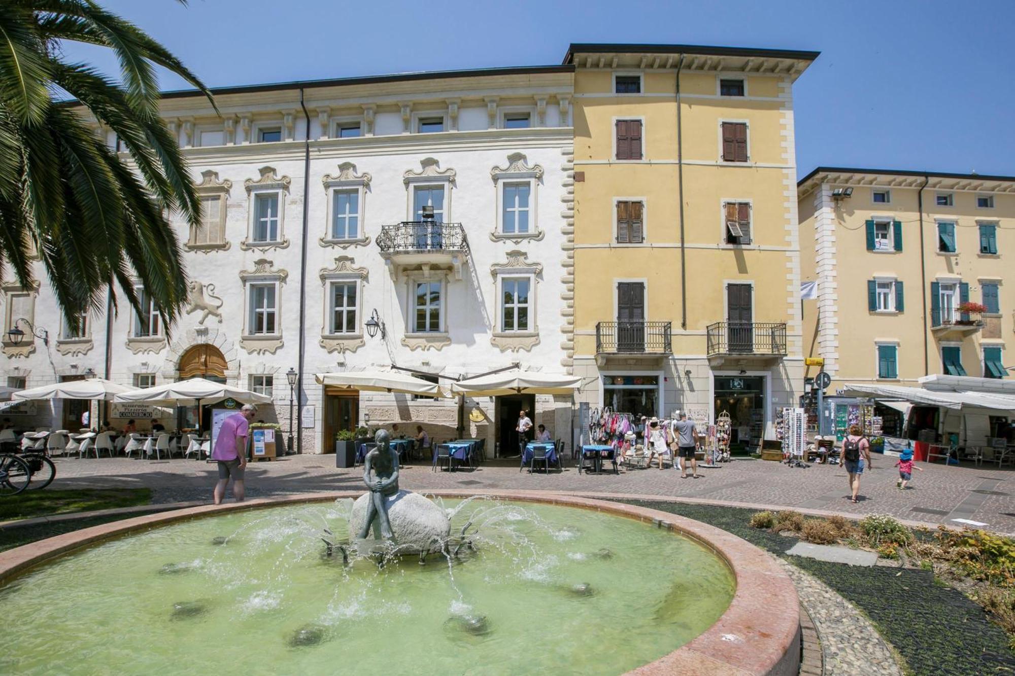Residenza Rocca Del Lago 4 - Happy Rentals Riva del Garda Eksteriør billede